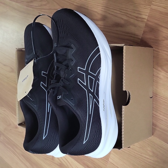 NIB Asics Gel-Pulse 15 Black Running Shoes Men’s Size 11.5 - Picture 10 of 12